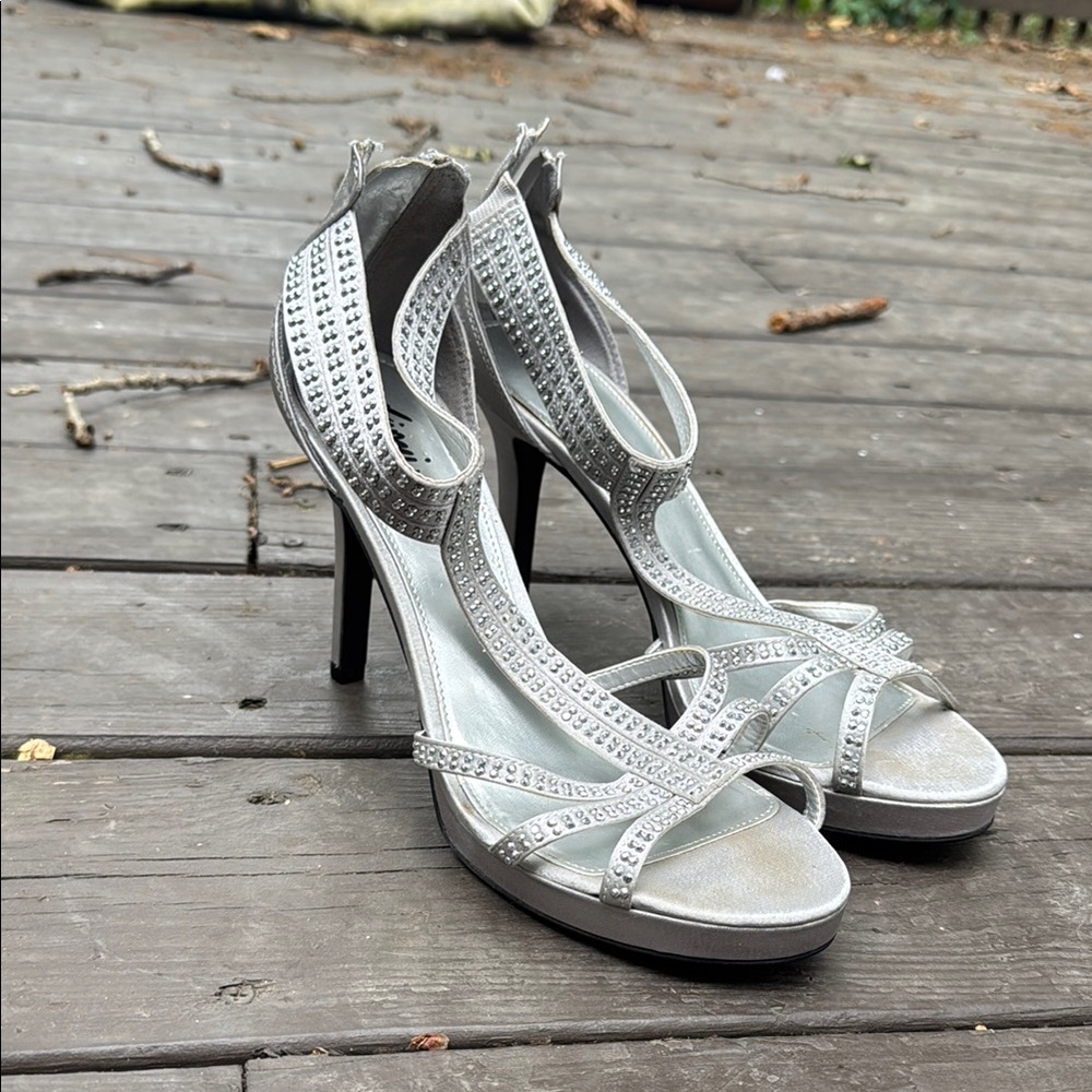 Fioni Night Silver High Heel Sandals size 9.5